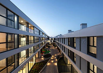 Edificio de 46 viviendas con trastero, garaje y zonas comunes en Oleiros