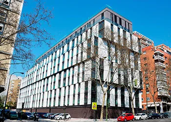 Edificio Mindanao de 169 viviendas con garaje y trasteros en Madrid